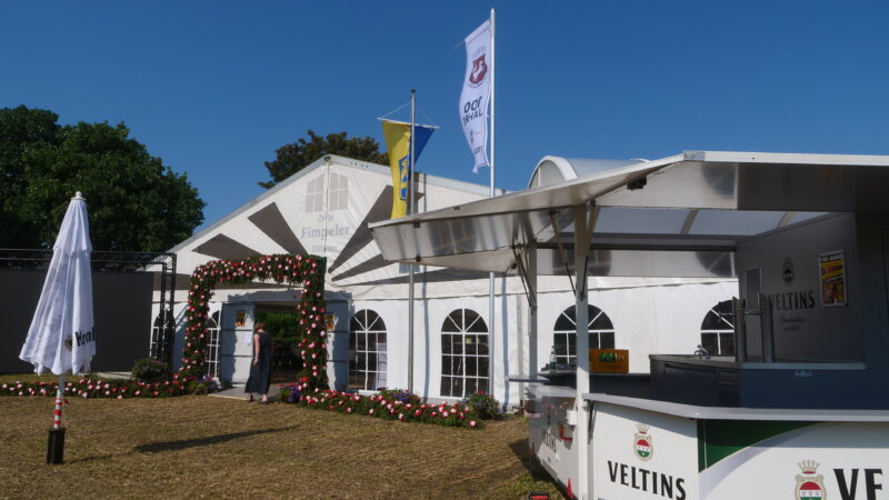 Festzelt von aussen